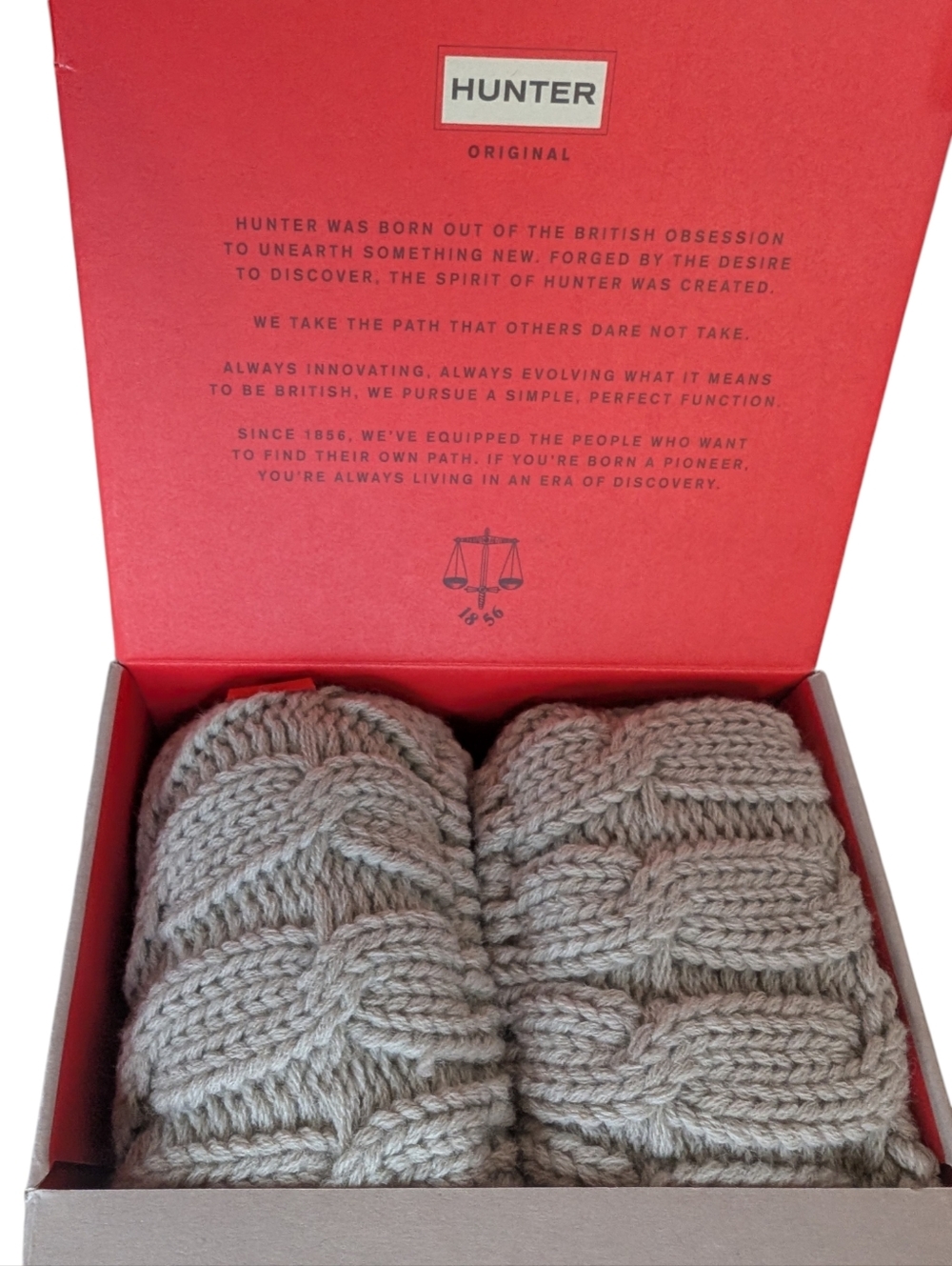 Hunter 6 Stitch Cable Knitted Cuff Short Boot Socks....Large ..NWT - Picture 4 of 5